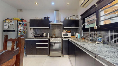 Dúplex En Venta - 2 Dormitorios 1 Baño - Manuel B. Gonnet