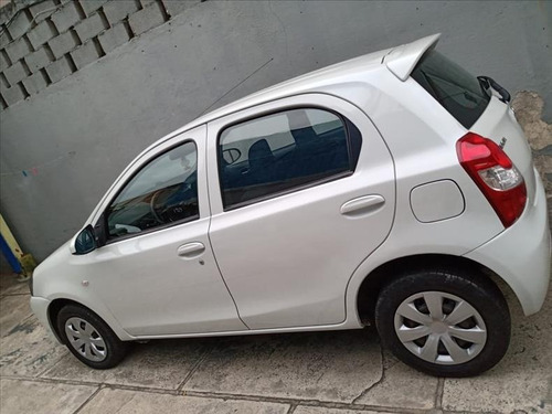 Toyota Etios Etios 1.3x Flex 4p Manual