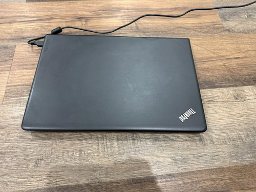 Notebook Lenovo Thinkpad E575, Amd A10, 16gb Ram, 256gb Ssd Negro