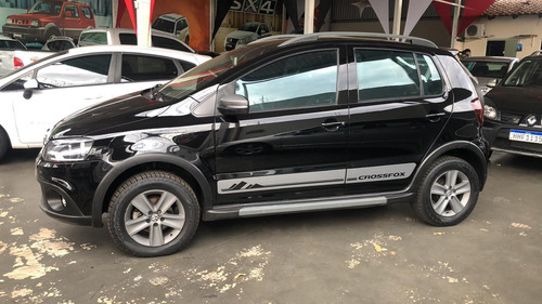 Imagem 1 de 7 de Volkswagen Crossfox 1.6 Preto 2012