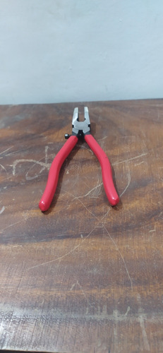 Alicate Para Llaveros Con Punta De Goma 8