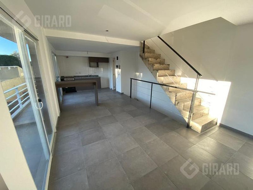 Duplex En Venta - Villa Primera