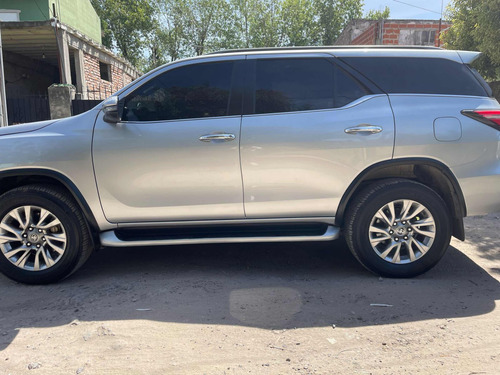 Toyota Hilux SW4 2.8 Srx 177cv 4x4 7as