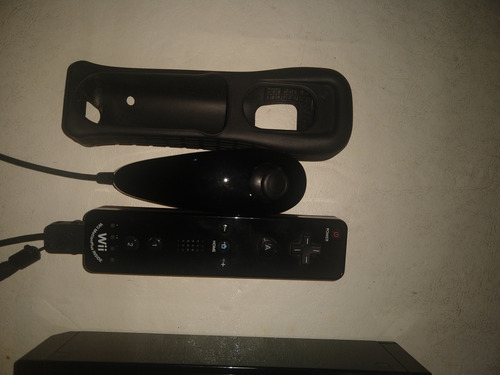 Wii En Caja Con Control, Joystick, Juego Y Respectivos Cable