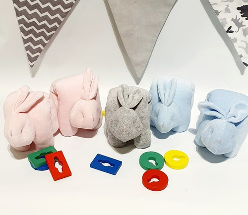 Imagen 2 de 2 de Conejo Peluche Con Abrojo