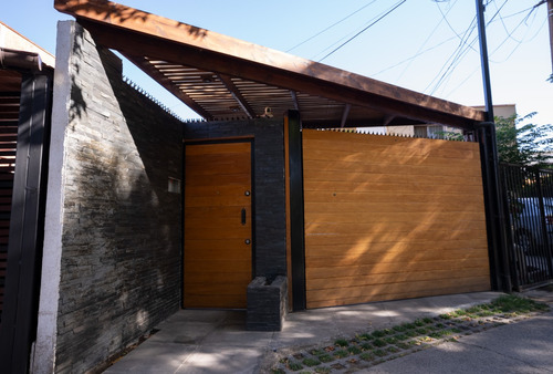 Casa Remodelada Cercana A Metros Estadio Nacional Y Ñuñoa