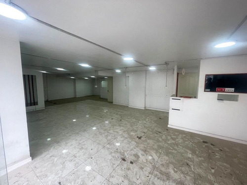 Arriendo Local Comercial De 122,10 M2, Vicuña Mackenna, Ñuñ