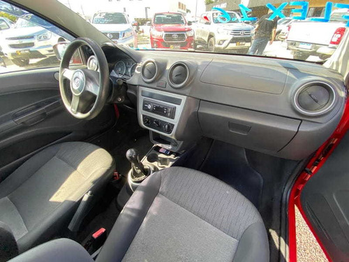 Imagem 9 de 9 de Volkswagen Saveiro 1.6 Cs 2014