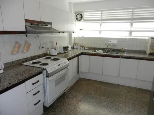 Casa En Venta 23-9533 En Chuao