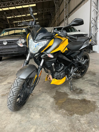 Bajaj Rouser 200 Ns 2017