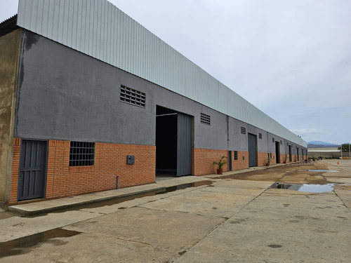Se Alquilan Galpones Nuevos De 500 M2 Y 700 M2 En Barcelona Anzoategui