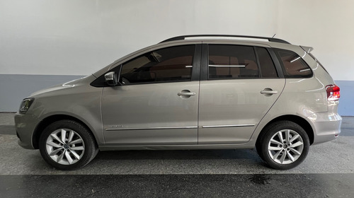 Volkswagen Suran 1.6 Imotion Highline 110cv