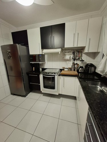 Apartamento 2 Dormitórios Com 1 Suite