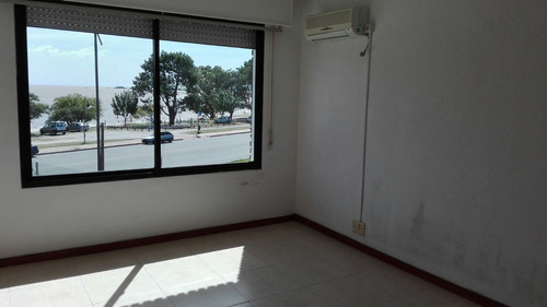 Apartamento En Venta De 2 Dormitorios En Residencial