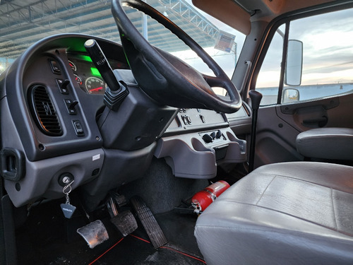 Camion Rabon Seminuevo M2 Caja Seca Con Rampa Hidraulica