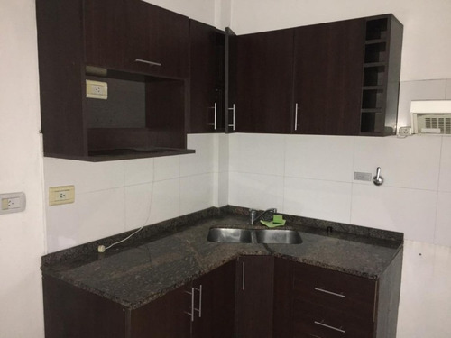 Imagen 4 de 12 de Departamento Tipo Casa En Venta En Lanus Este