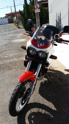 Imagem 2 de 9 de Cagiva Elefant