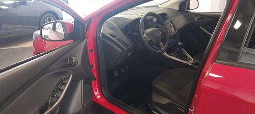 Ford Focus III 1.6 Sedan S