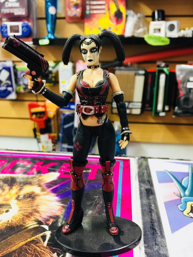 Figura De Harley Quinn Muñeco De Arkhan City De 17 Cm