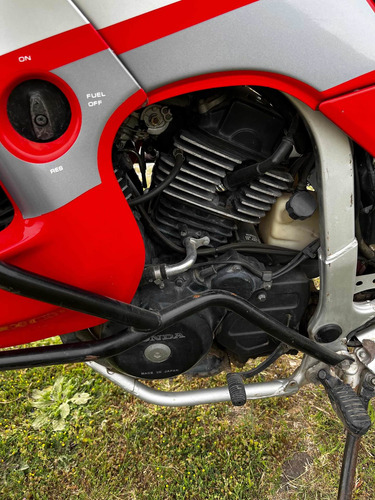 Imagen 6 de 10 de Honda Transalp 600
