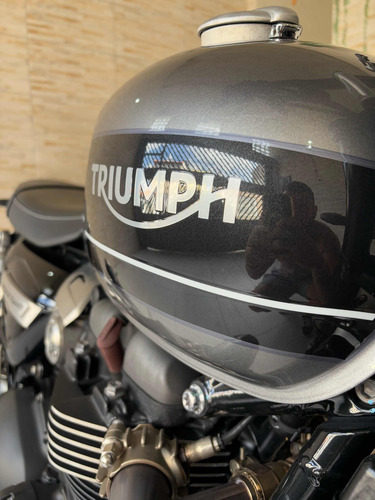 Triumph Speed Twin 1200