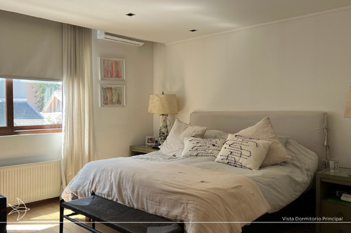 Venta - Casa Remodelada En Vitacura