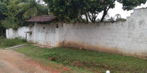 Chácara Com 04 Dormitórios Em Embu-guaçu/sp 7083-pc