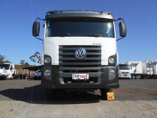 Imagem 1 de 15 de Volkswagen 31.330 / 31.390 / 31.320 2017 Guincho