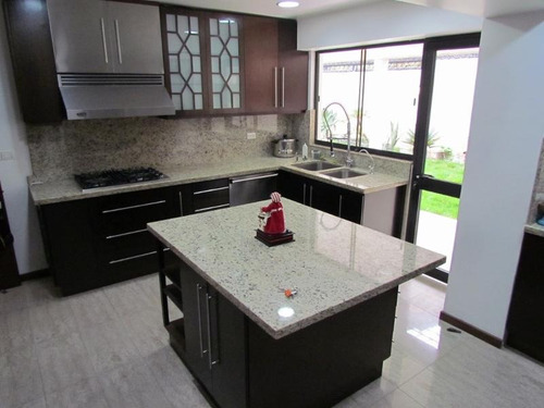 Se Vende Apartamento En El Peñon Mls #25-13558