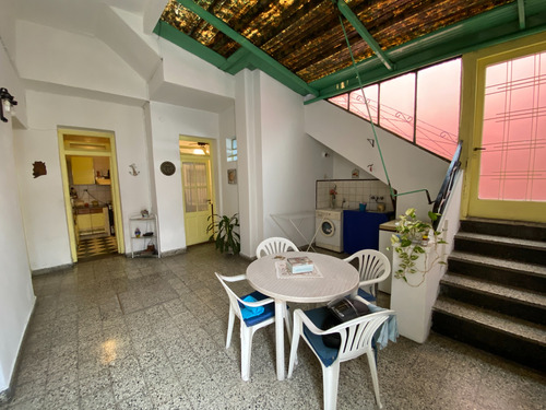 Oportunidad De Casa En Parque Avellaneda