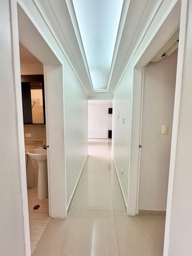 Apartamento En Venta En Conjunto Residencial Serranía / Ym
