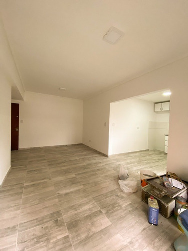 Imagen 2 de 8 de Departamento En Venta En Lanus Oeste