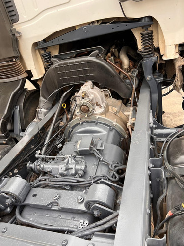 Iveco Tector 6x4 Con Toma De Fuerza Para Mixer Camión Nqnmaq