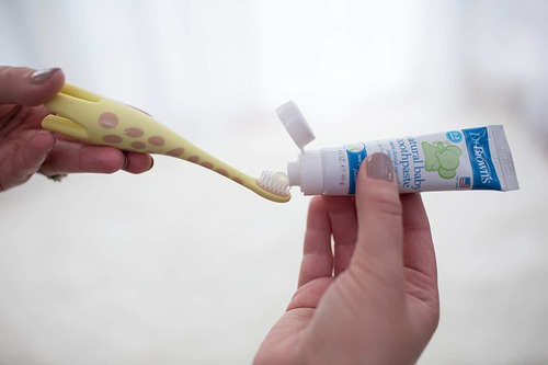 Imagen 2 de 9 de Cepillo De Dientes Para Bebés Y Niños Pequeños Dr. Brown's