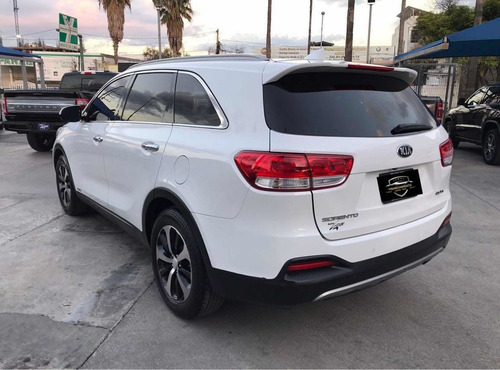 Imagen 2 de 9 de Kia Sorento 2016 3.3l Ex Pack Nav 7 Pas Mt