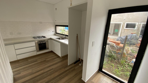 Imagen 5 de 14 de Casa En Una Planta A La Venta -barrio Santa Elena, Pilar Del Este