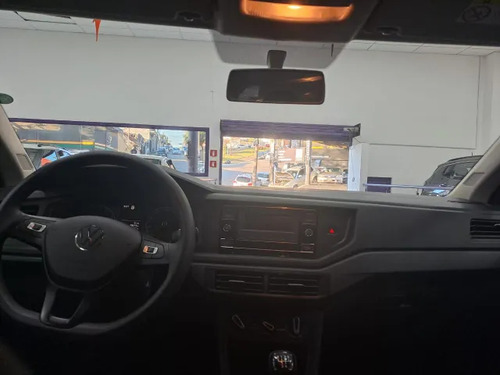 Volkswagen Pólo Track 1.0 Flex 12V 5p