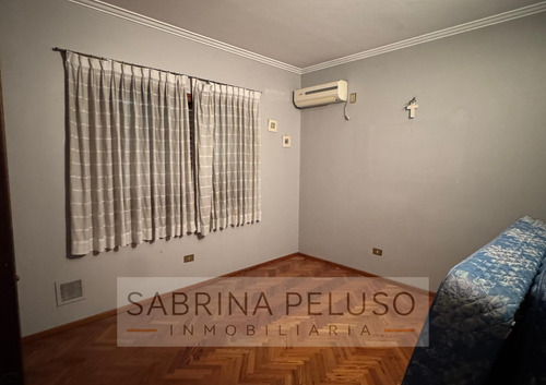 Venta Casa 7 Ambientes Moreno Centro