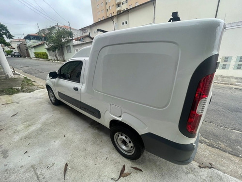 Imagem 2 de 13 de Fiat Fiorino 2021 1.4 Hard Working Flex 4p 5 Marchas
