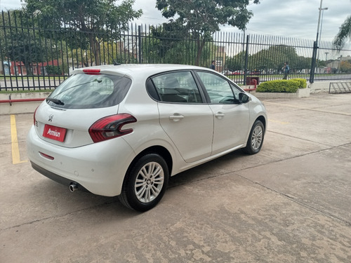 Peugeot 208 1.6 5p Allure 2018