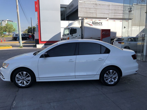Imagen 7 de 15 de Volkswagen Jetta 4 Puertas