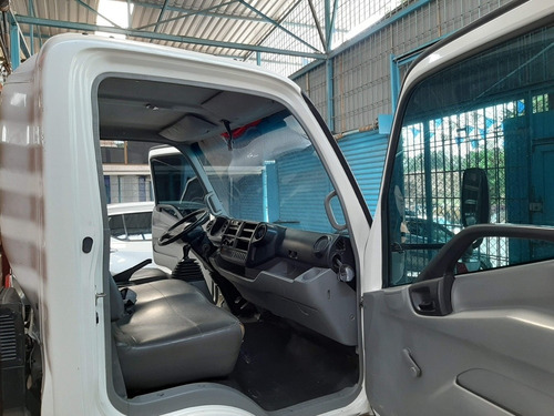 Hino Dutro City 300 Modelo 2014 Estacas.