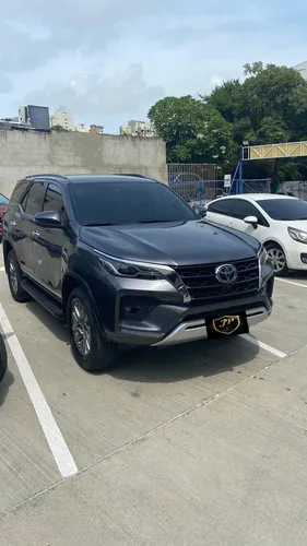 Toyota Fortuner 2.4 Diésel Srv 4X2
