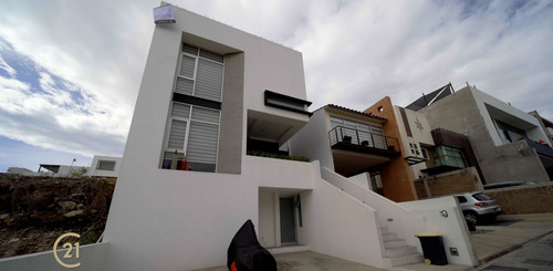 Imagen 1 de 30 de Bellavista - El Tornillo: Hermosa Casa En Venta Con Excelente Vista.