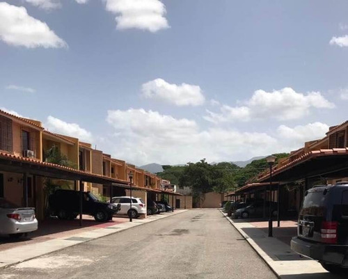 Imagen 4 de 6 de Town House En Venta En Res. Villas Iñaki El Rincon Cod: Lemth-104