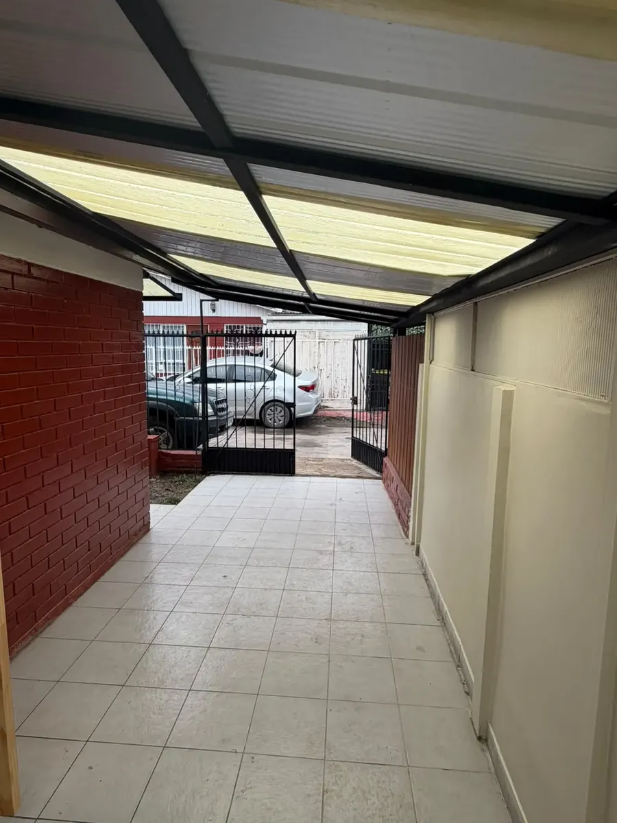 Imagen 2 de 13 de Se Arrienda Casa Recién Remodelada, Amplio Cobertizo,quincho