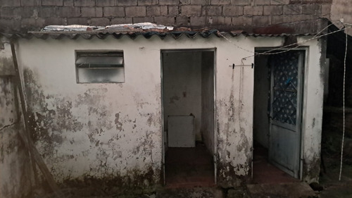 2 Casas Para Reciclar , Carambula 1379 , Rivera , Rivera A 2 Cuadras De Línea Divisoria
