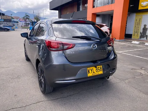 Mazda 2 1.5 Touring Carbon Edition