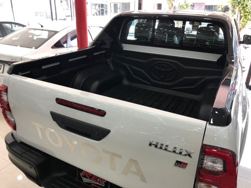 Imagen 10 de 12 de Toyota Hilux