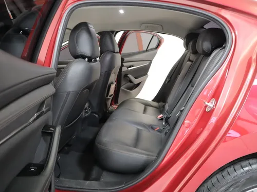 Mazda 3 TOURING 2.0 AT HÍBRIDO